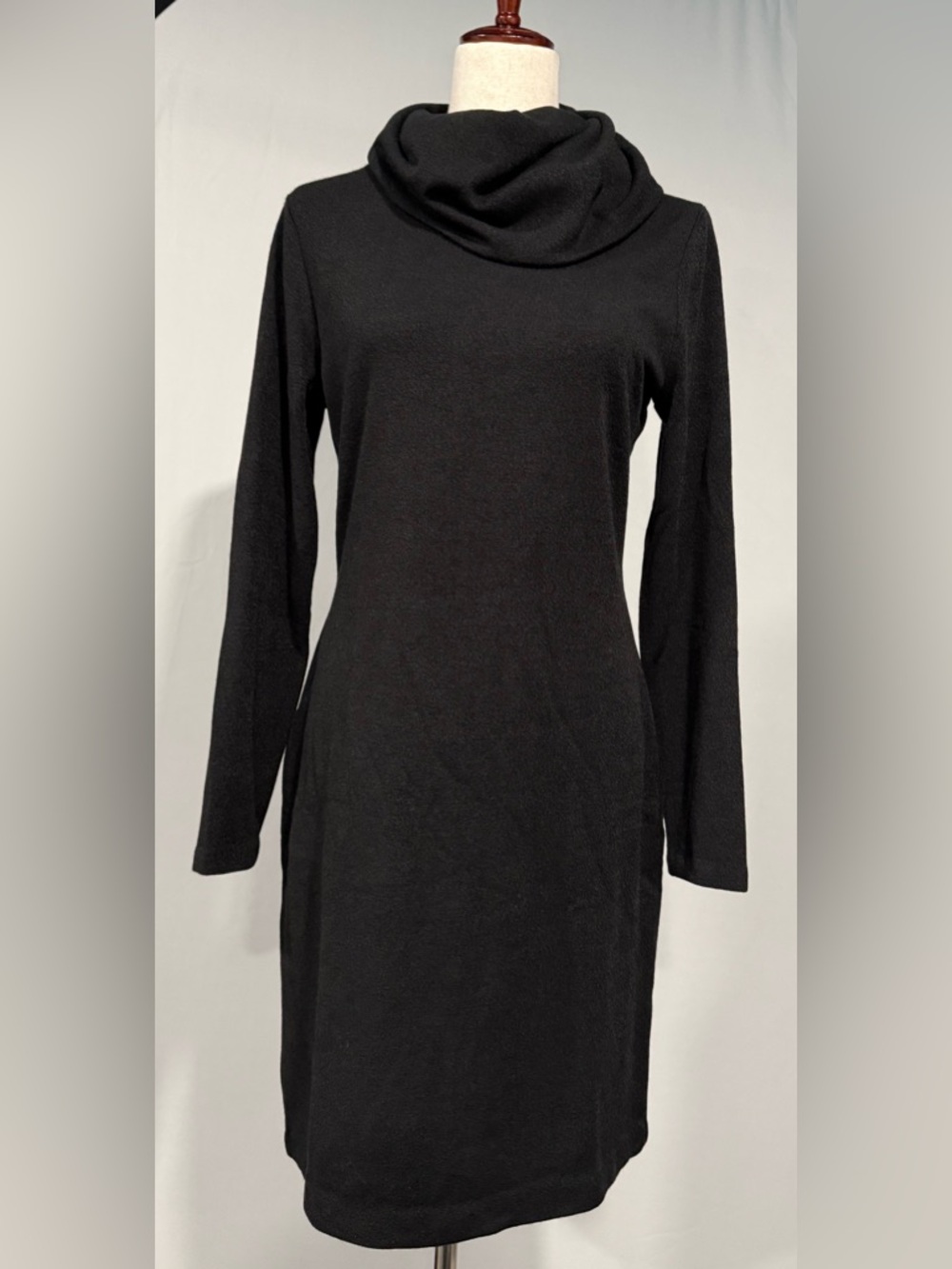 Banana Republic Factory Women’s Black Long Sleeve Cowl Neck Knit Dress
